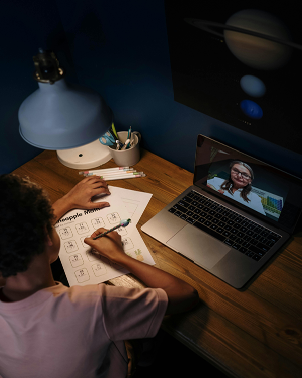Online-teaching.